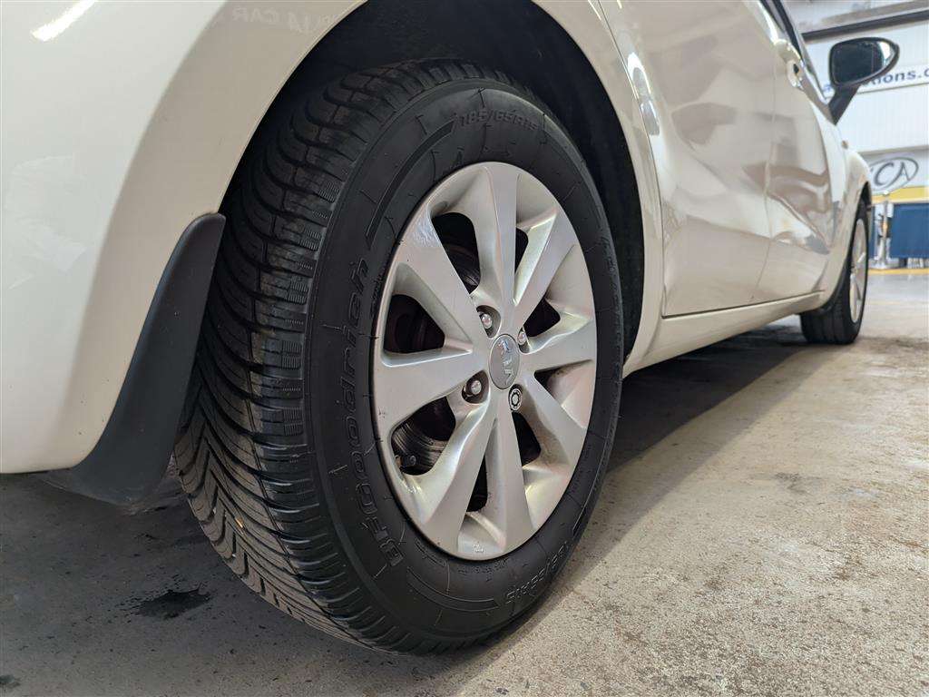 <p>2014 KIA RIO VR7</p>