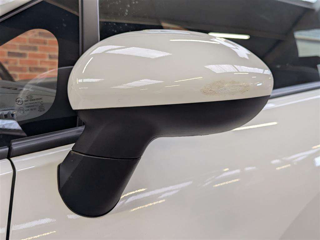 <p>2014 KIA RIO VR7</p>