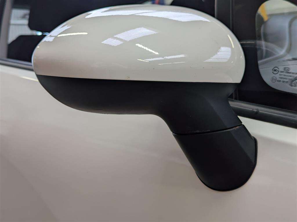 <p>2014 KIA RIO VR7</p>