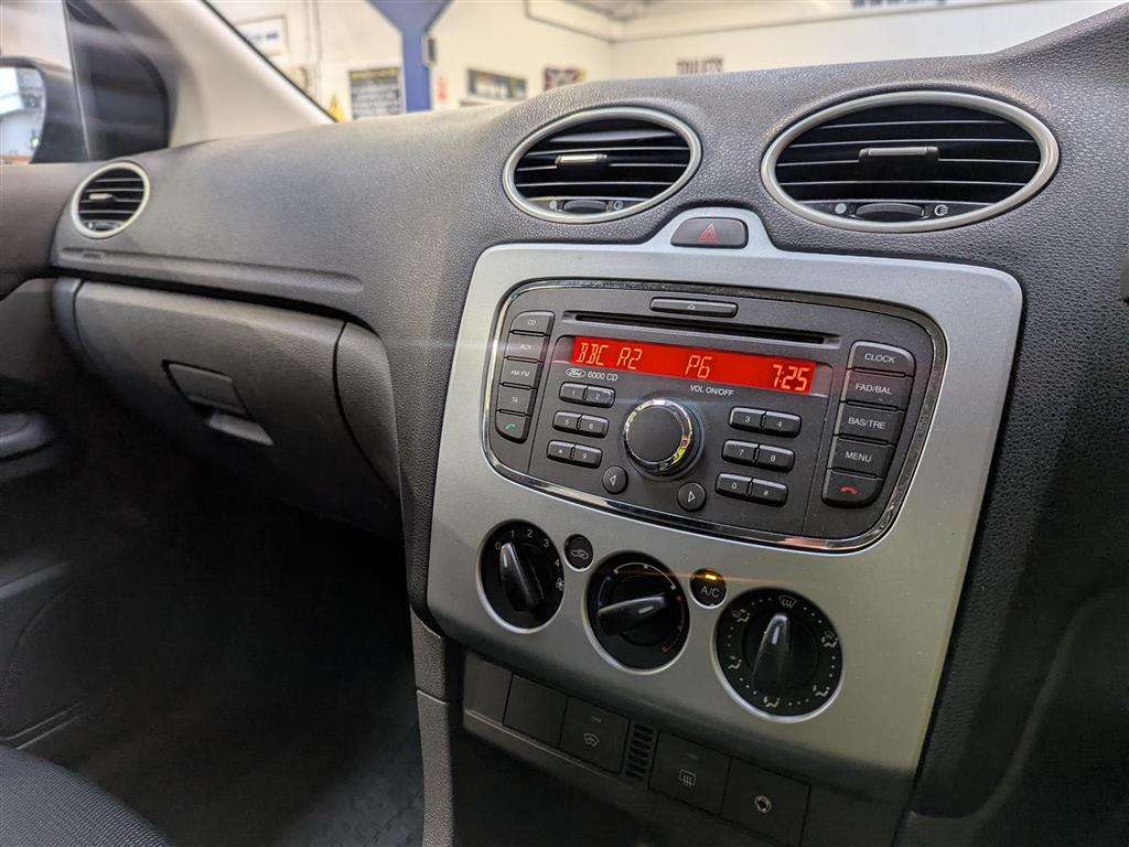 <p>2008 FORD FOCUS ZETEC CLIMATE</p>