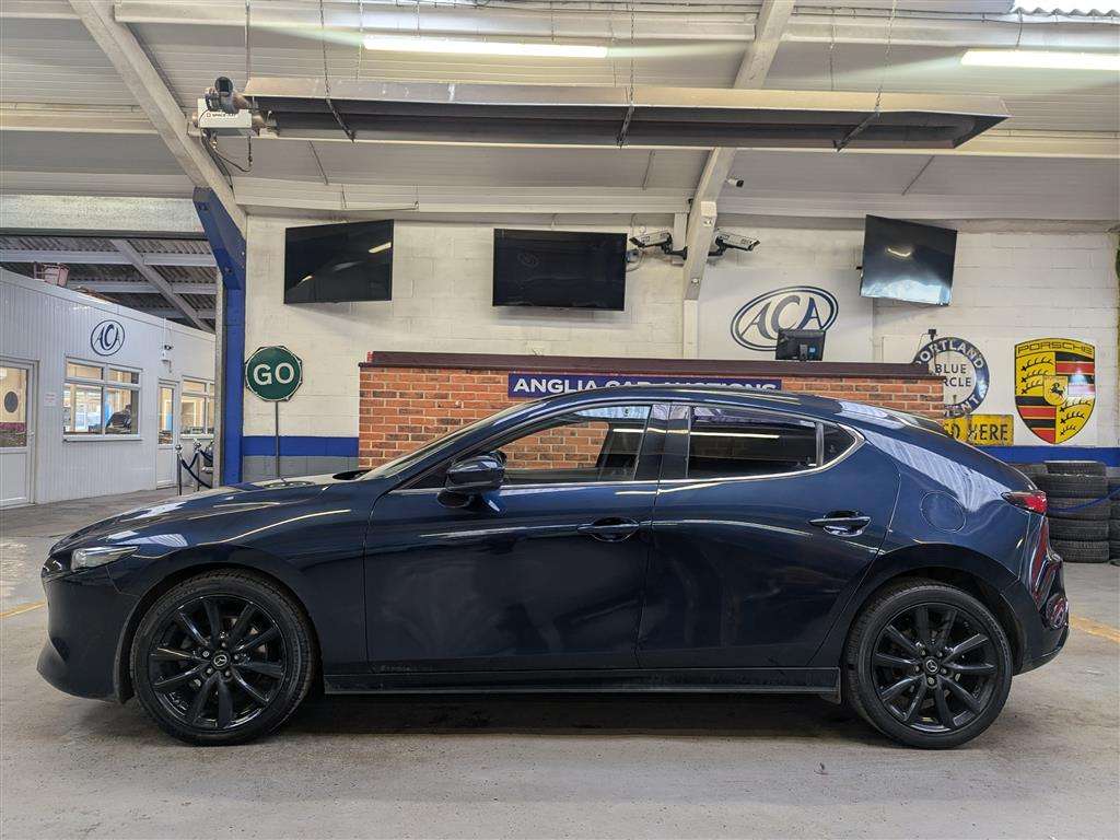 <p>2021 MAZDA 3 GT SPORT MHEV AUTO</p>