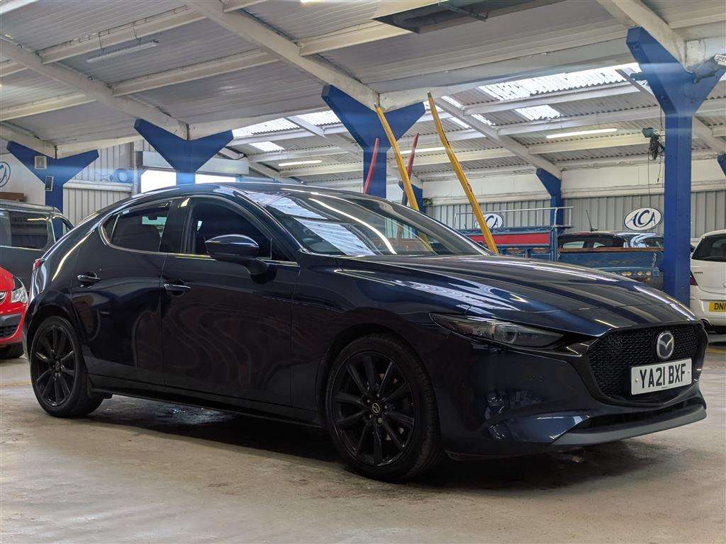 <p>2021 MAZDA 3 GT SPORT MHEV AUTO</p>