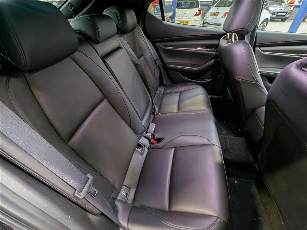 <p>2021 MAZDA 3 GT SPORT MHEV AUTO</p>