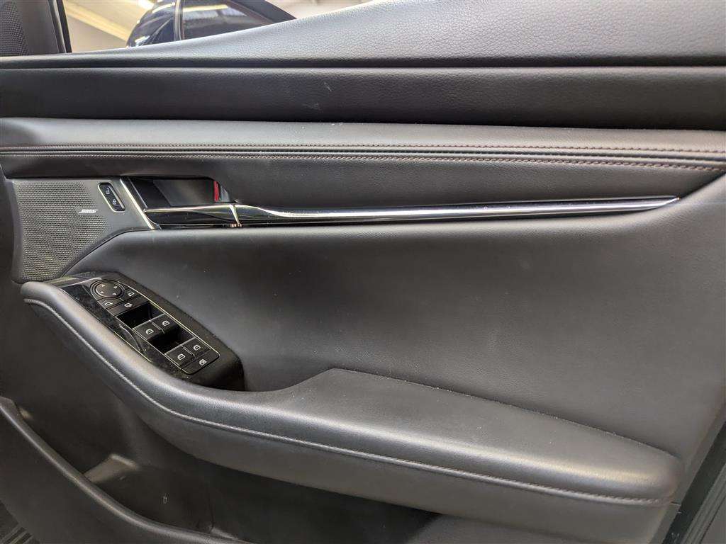 <p>2021 MAZDA 3 GT SPORT MHEV AUTO</p>