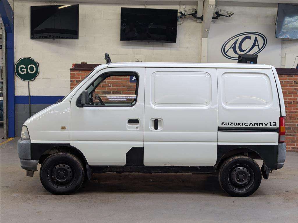 <p>2003 SUZUKI CARRY</p>