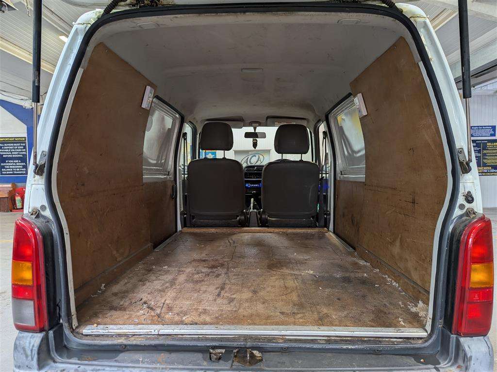 <p>2003 SUZUKI CARRY</p>