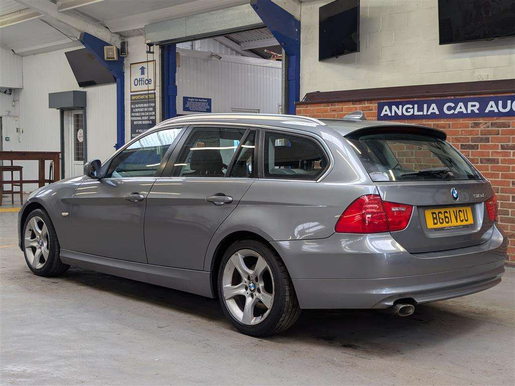 <p>2012 BMW 318D EXCLUSIVE EDITION</p>