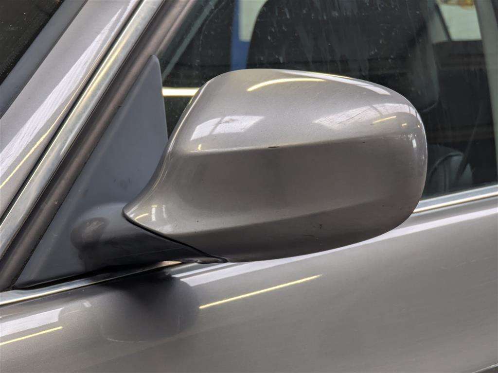 <p>2012 BMW 318D EXCLUSIVE EDITION</p>