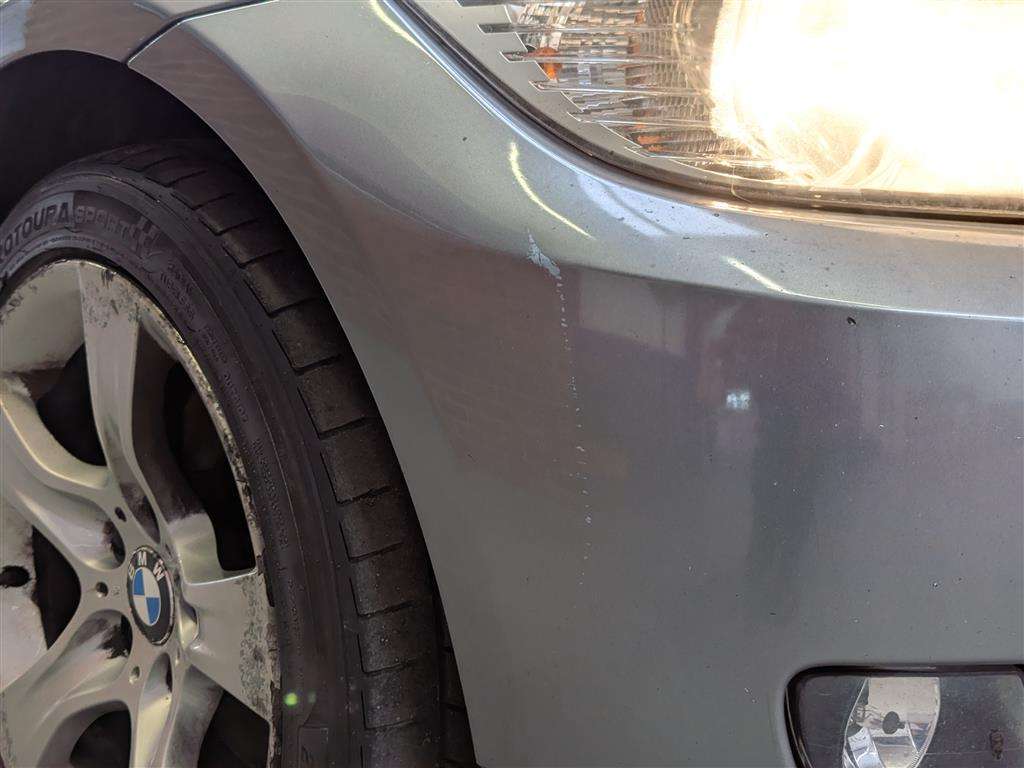 <p>2012 BMW 318D EXCLUSIVE EDITION</p>