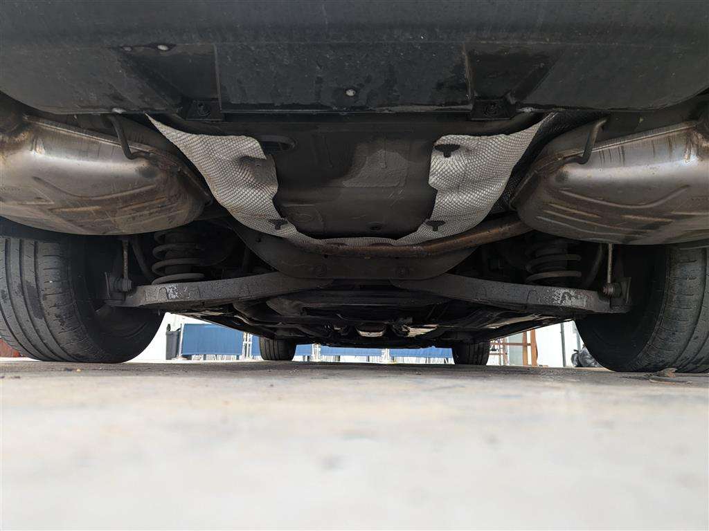 <p>2012 VOLVO V70 SE LUX T5 AUTO</p>