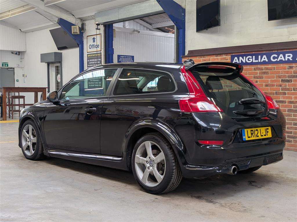 <p>2012 VOLVO C30 R-DESIGN D2</p>