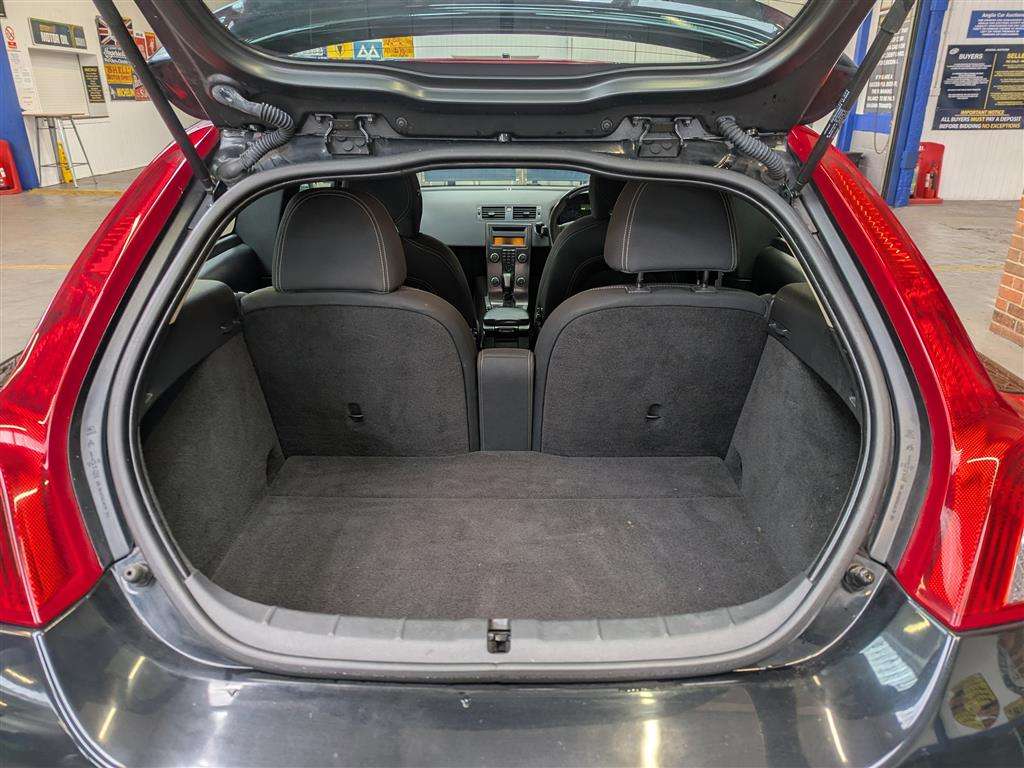 <p>2012 VOLVO C30 R-DESIGN D2</p>