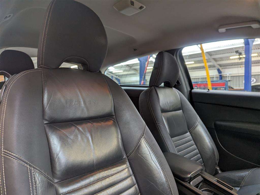 <p>2012 VOLVO C30 R-DESIGN D2</p>