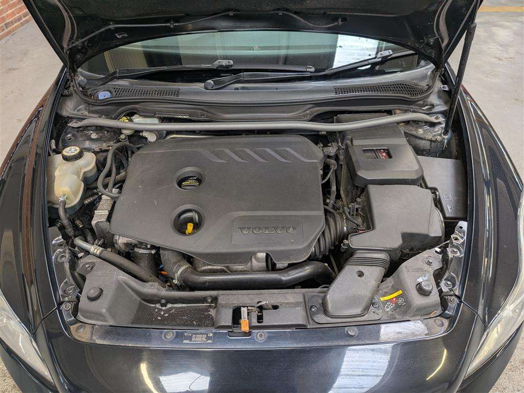 <p>2012 VOLVO C30 R-DESIGN D2</p>