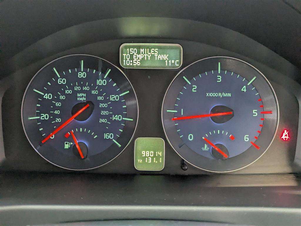 <p>2012 VOLVO C30 R-DESIGN D2</p>