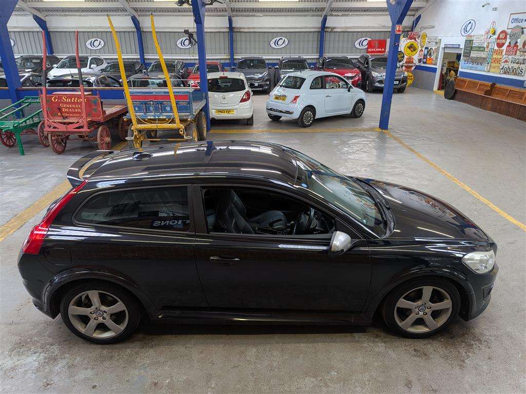 <p>2012 VOLVO C30 R-DESIGN D2</p>