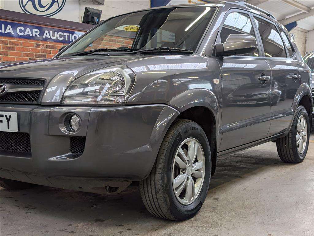 <p>2009 HYUNDAI TUCSON STYLE 2WD CRDI</p>