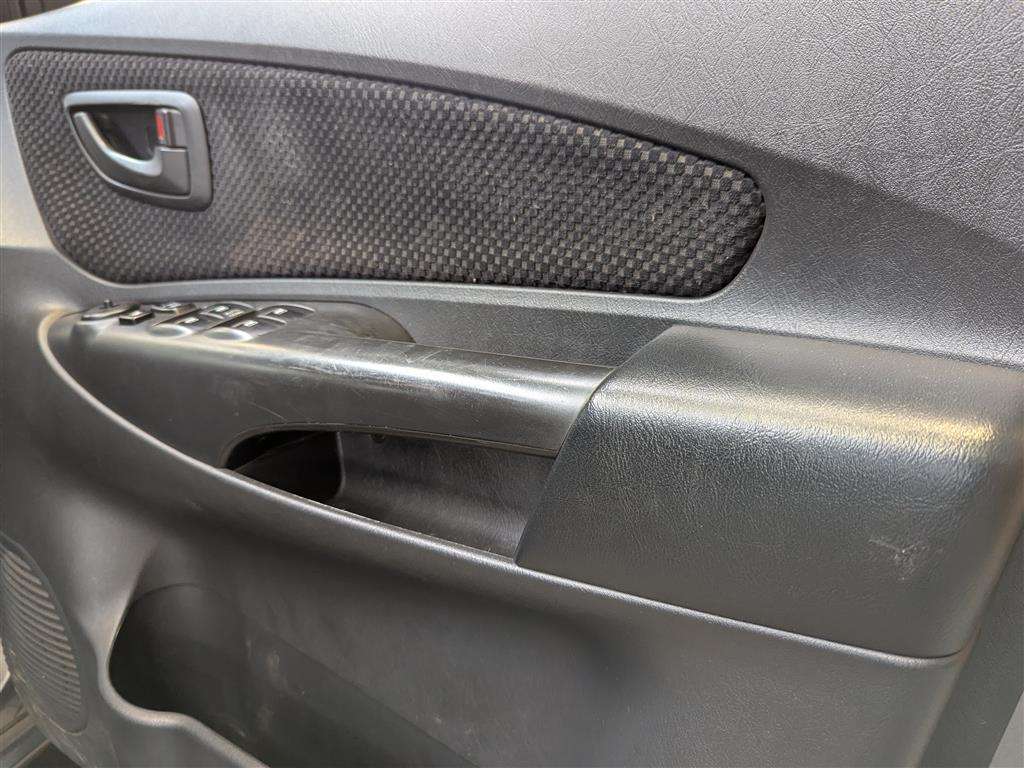 <p>2009 HYUNDAI TUCSON STYLE 2WD CRDI</p>