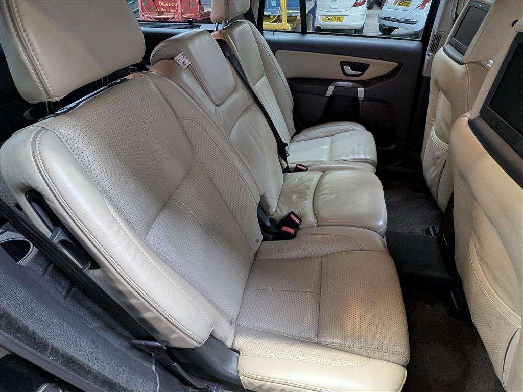 <p>2011 VOLVO XC90 EXECUTIVE AWD D5 AUT</p>