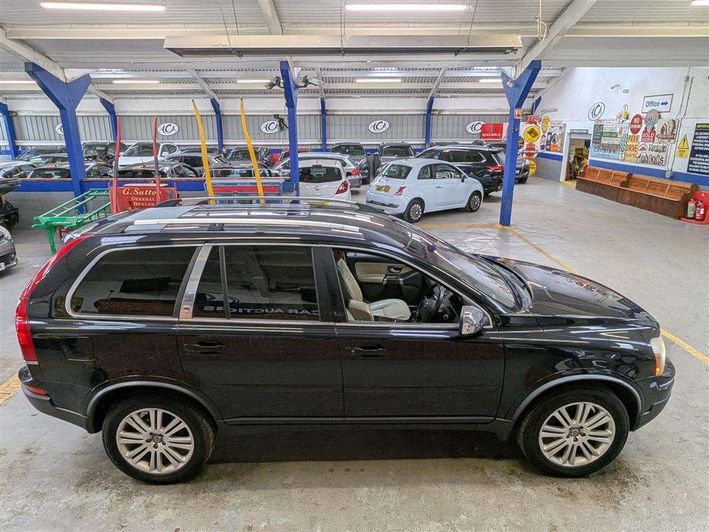 <p>2011 VOLVO XC90 EXECUTIVE AWD D5 AUT</p>