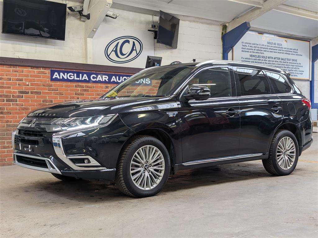 <p>2018 MITSUBISHI OUTLANDER 4H PHEV CVT</p>