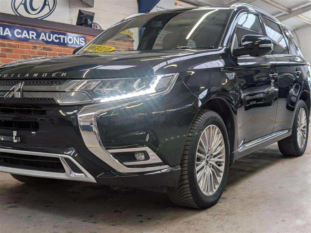 <p>2018 MITSUBISHI OUTLANDER 4H PHEV CVT</p>