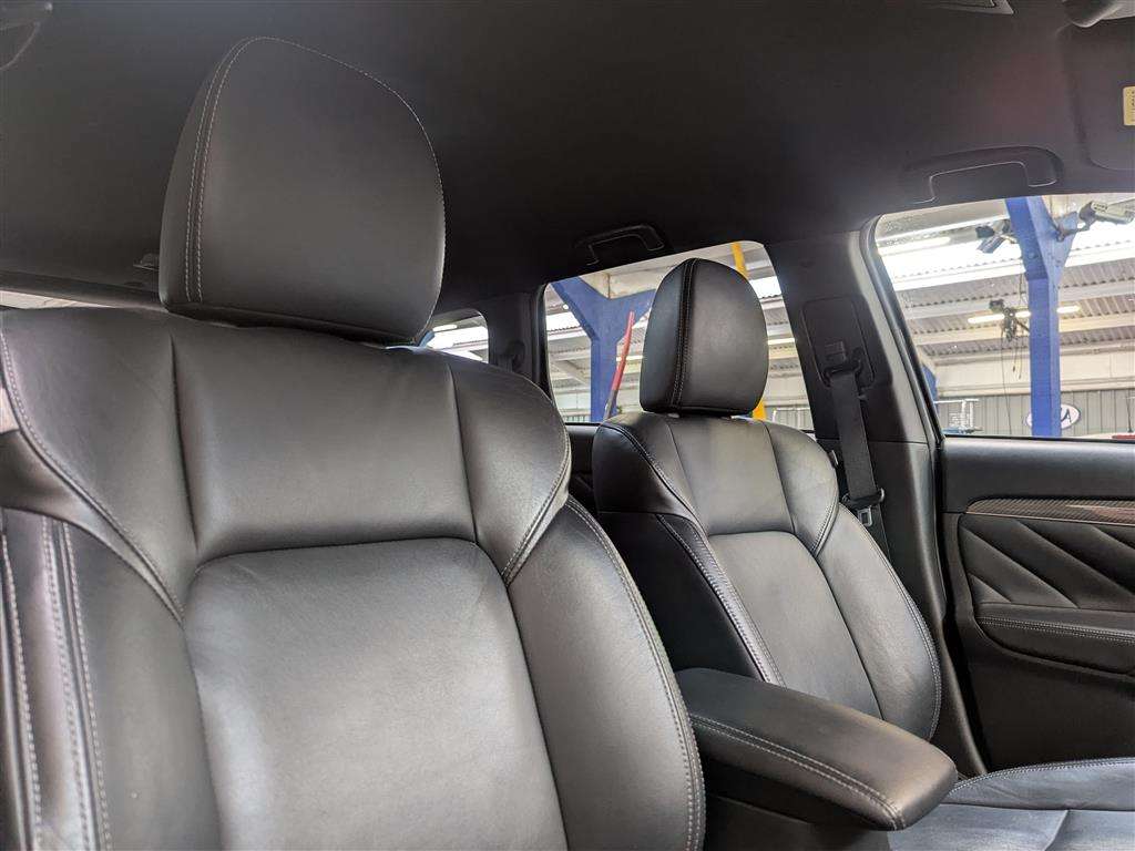 <p>2018 MITSUBISHI OUTLANDER 4H PHEV CVT</p>