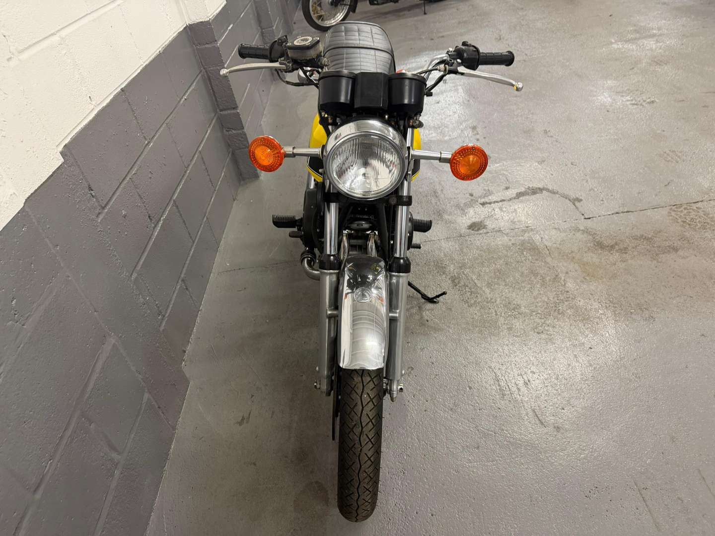 <p>1977 YAMAHA RD400</p>