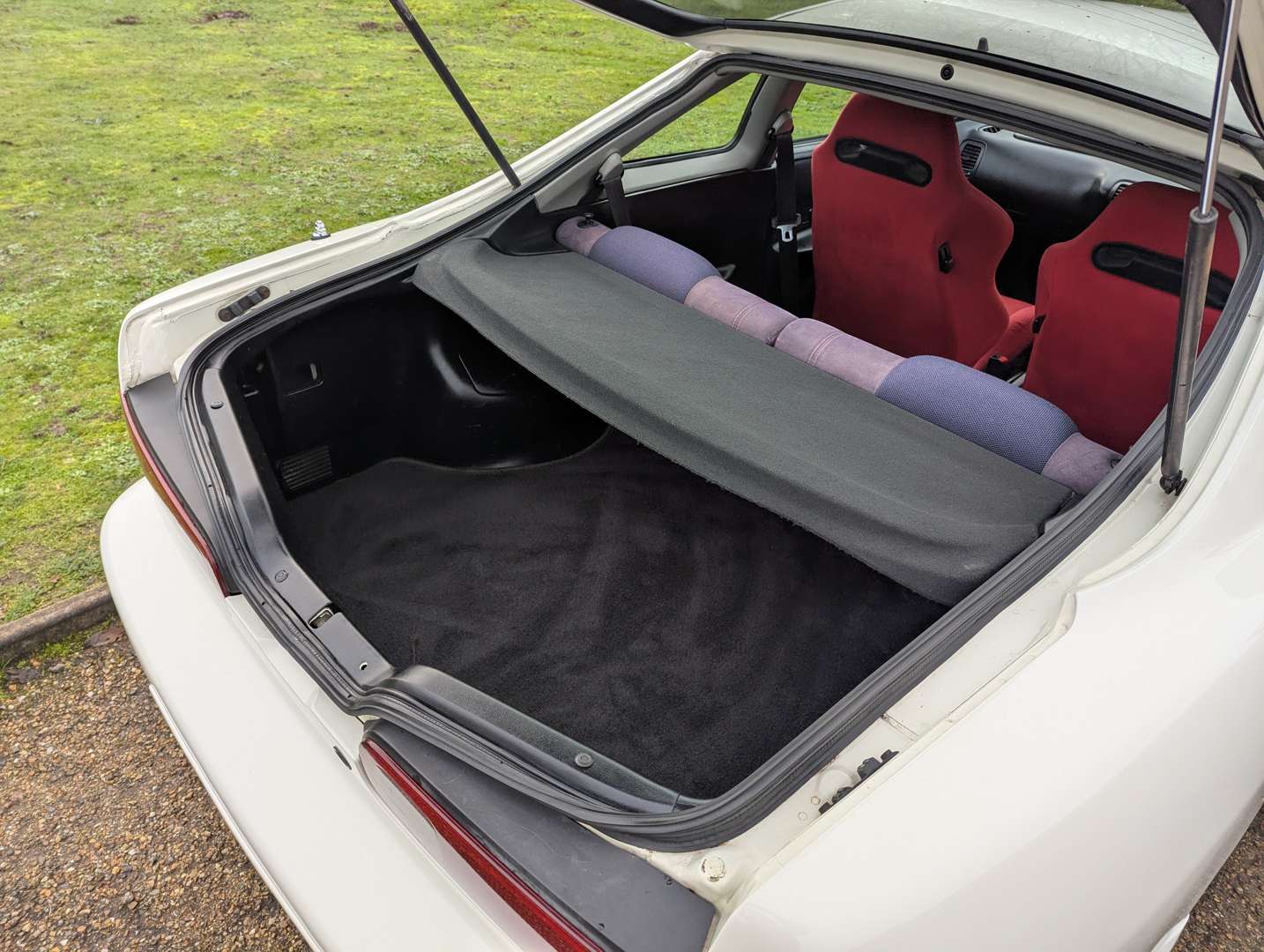 <p>1998 HONDA INTEGRA TYPE R DC2 - ONE REGISTERED OWNER FROM NEW</p>