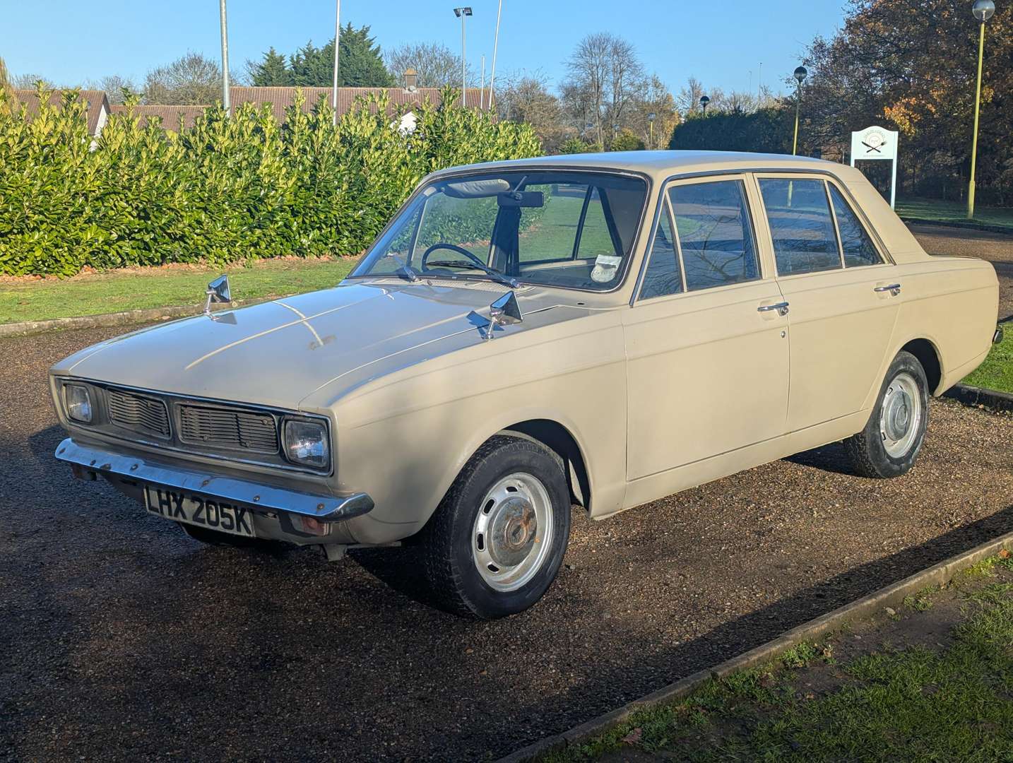 <p>1972 HILLMAN HUNTER SALOON</p>