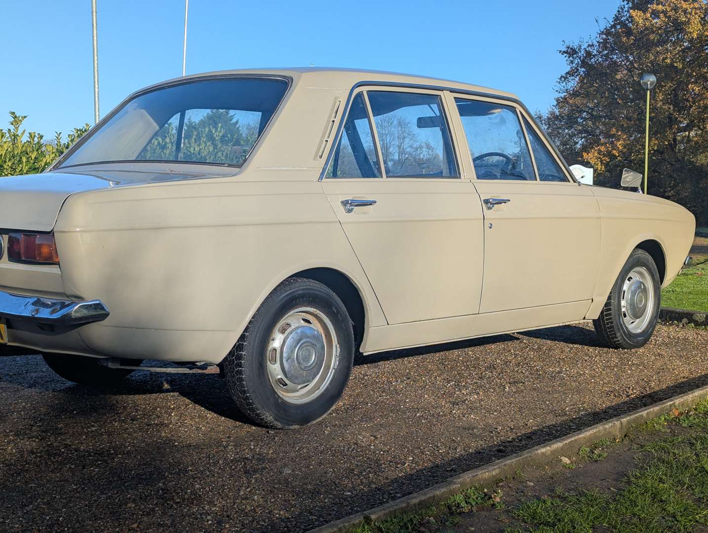 <p>1972 HILLMAN HUNTER SALOON</p>