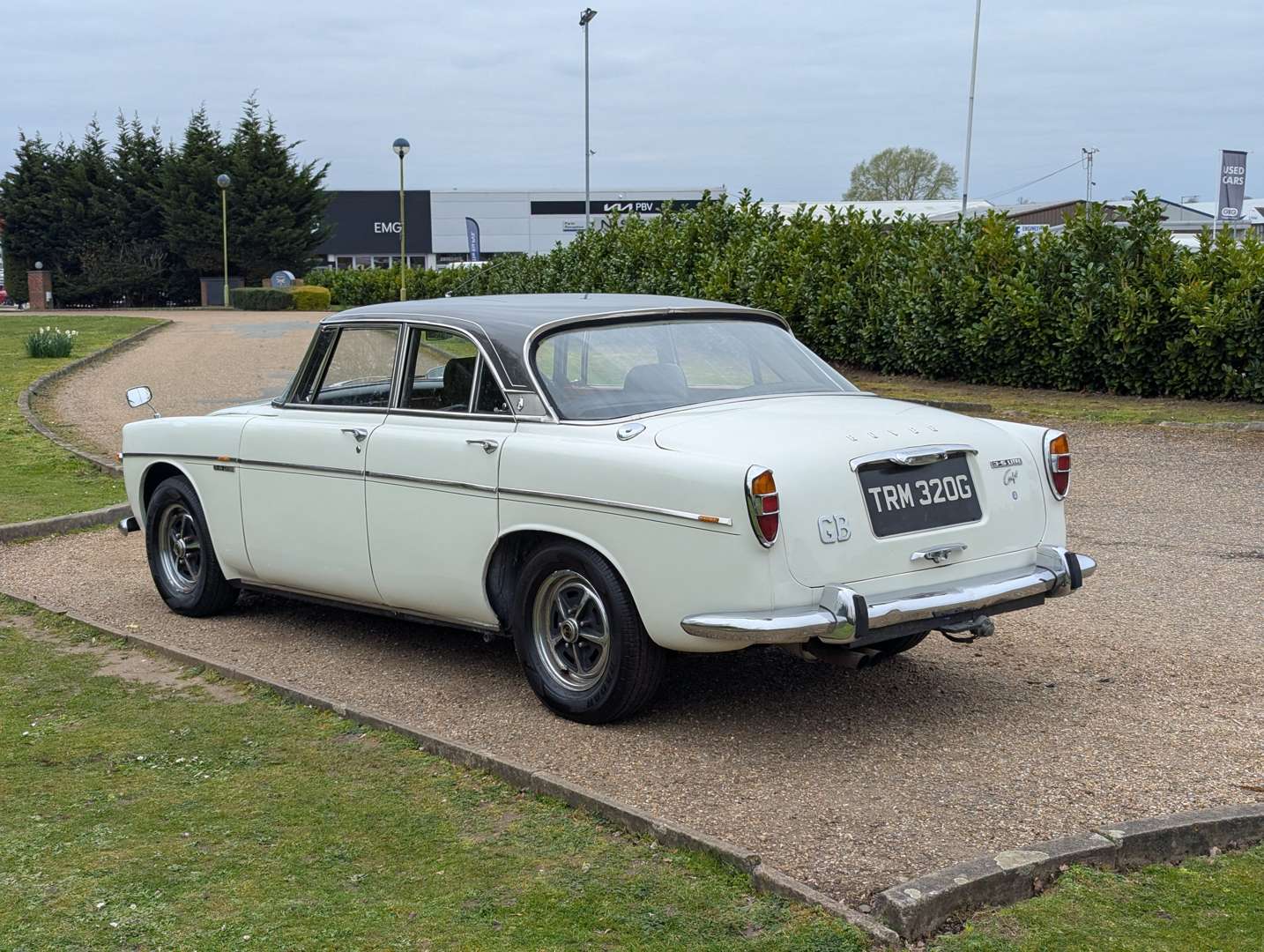 <p>1968 ROVER 3.5L COUPE</p>