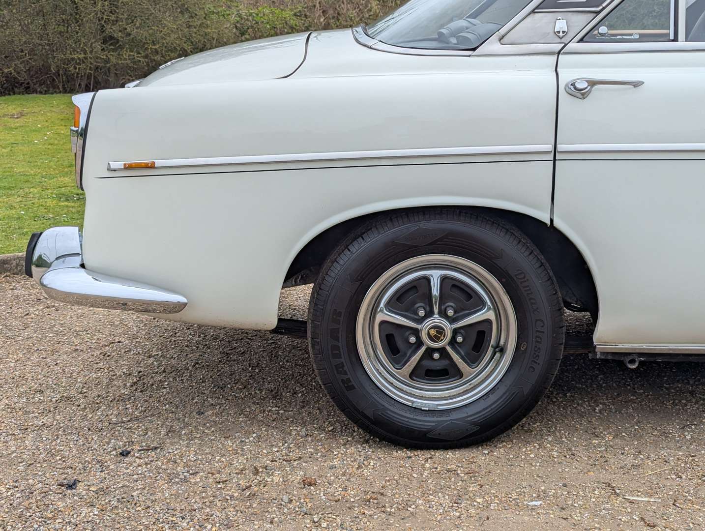 <p>1968 ROVER 3.5L COUPE</p>