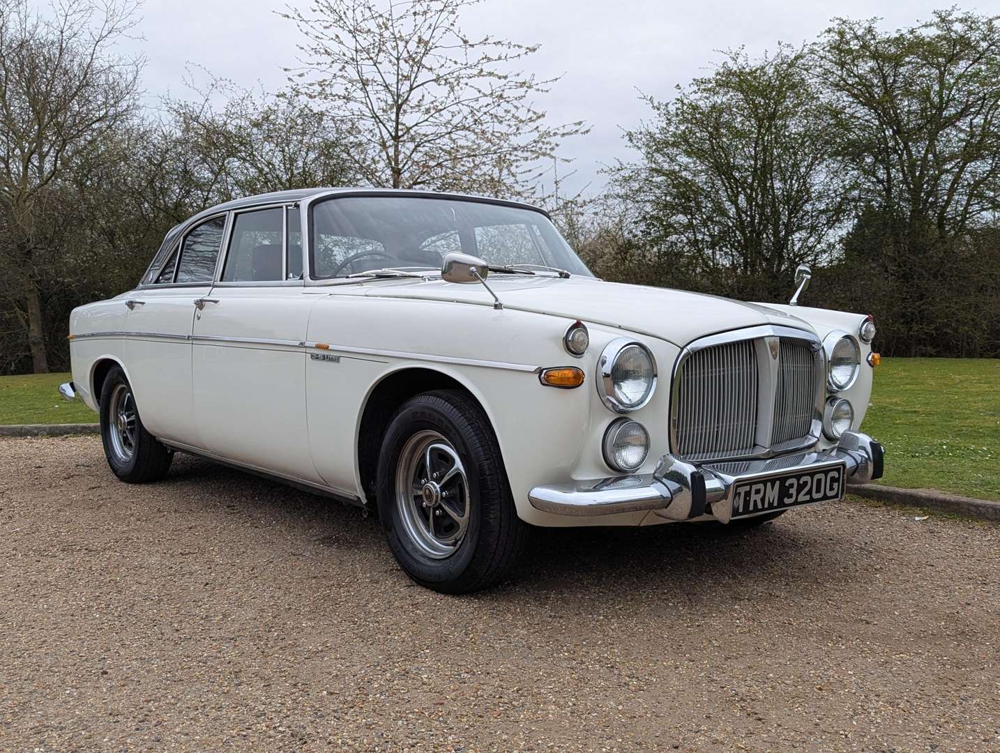 <p>1968 ROVER 3.5L COUPE</p>