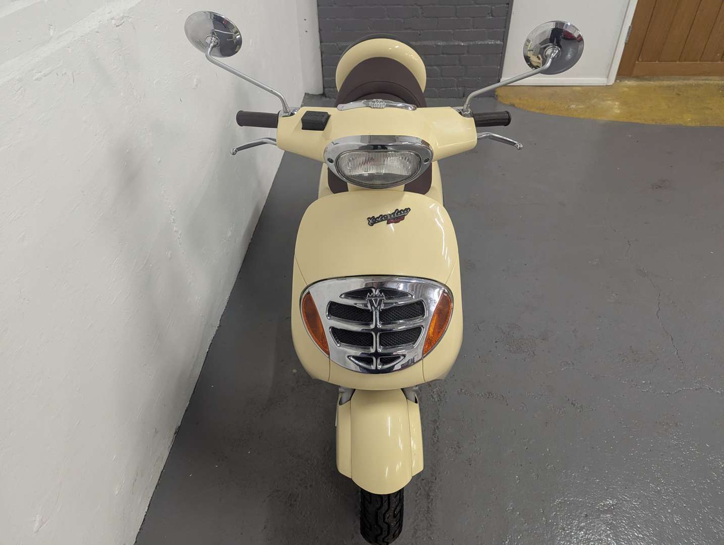 <p>2001 MALAGUTI YESTERDAY</p>