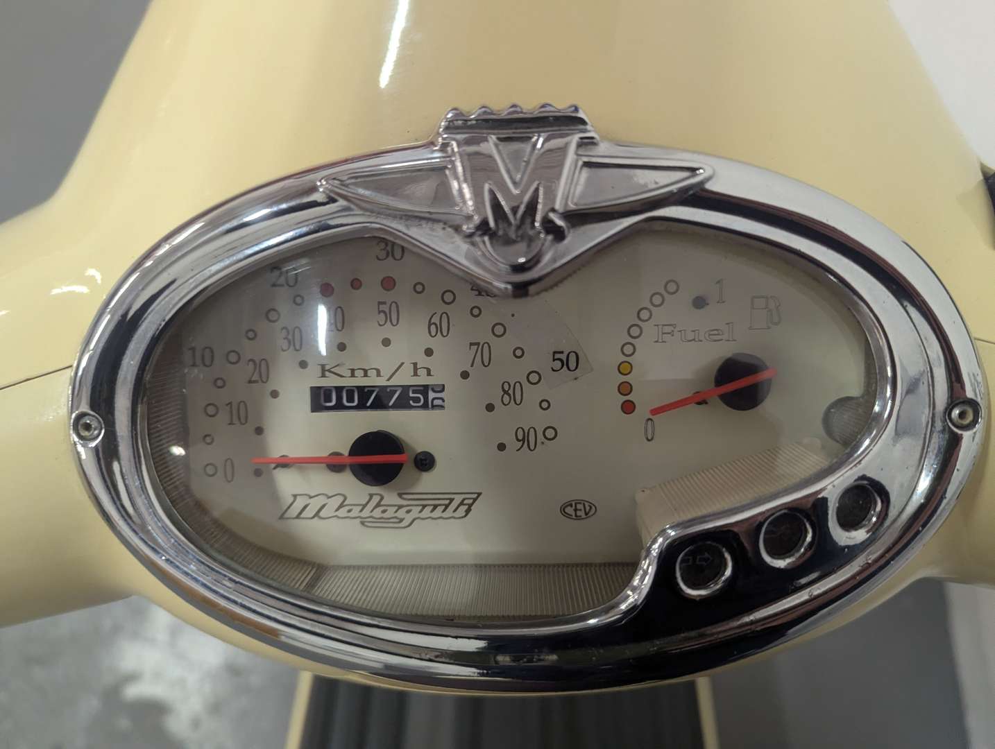 <p>2001 MALAGUTI YESTERDAY</p>