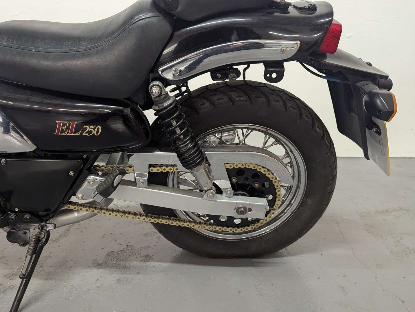 <p>1989 KAWASAKI EL250</p>