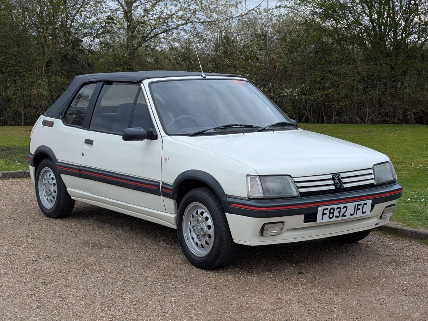<p>1989 PEUGEOT 205 CABRIOLET JUNIOR</p>