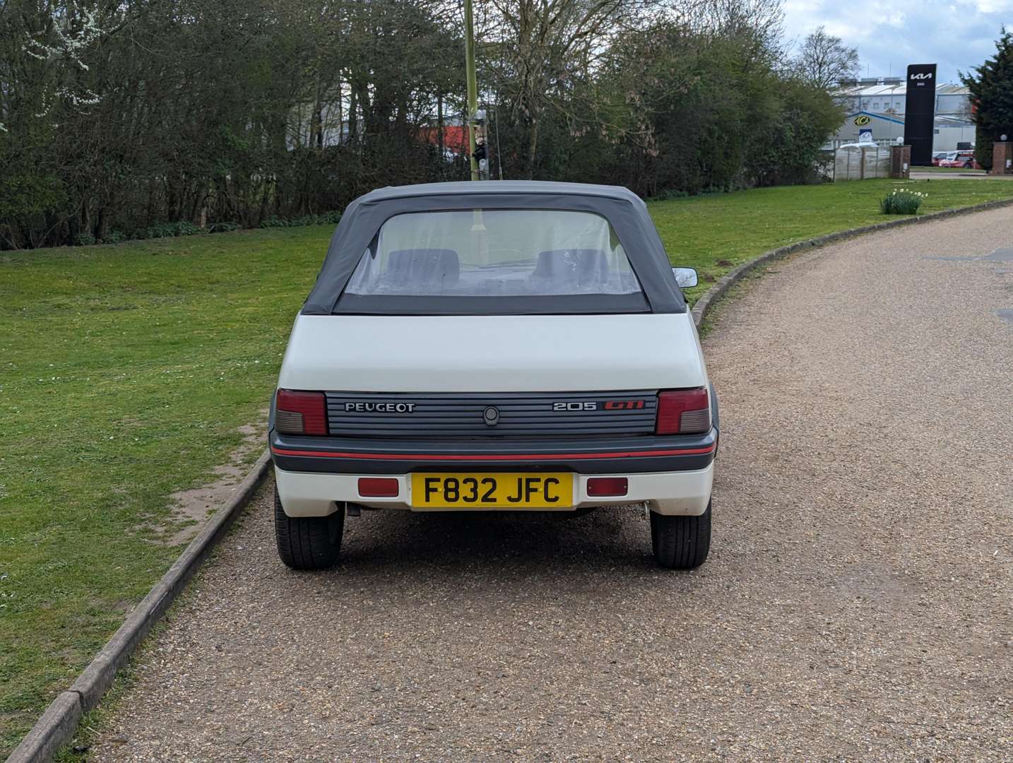 <p>1989 PEUGEOT 205 CABRIOLET JUNIOR</p>