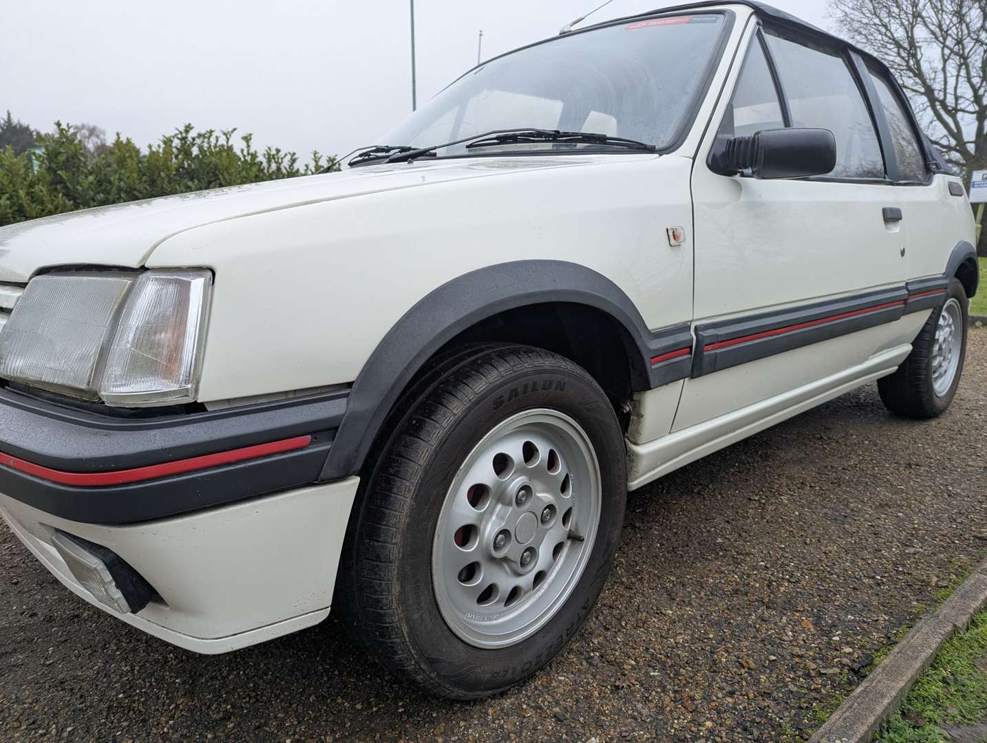 <p>1989 PEUGEOT 205 CABRIOLET JUNIOR</p>