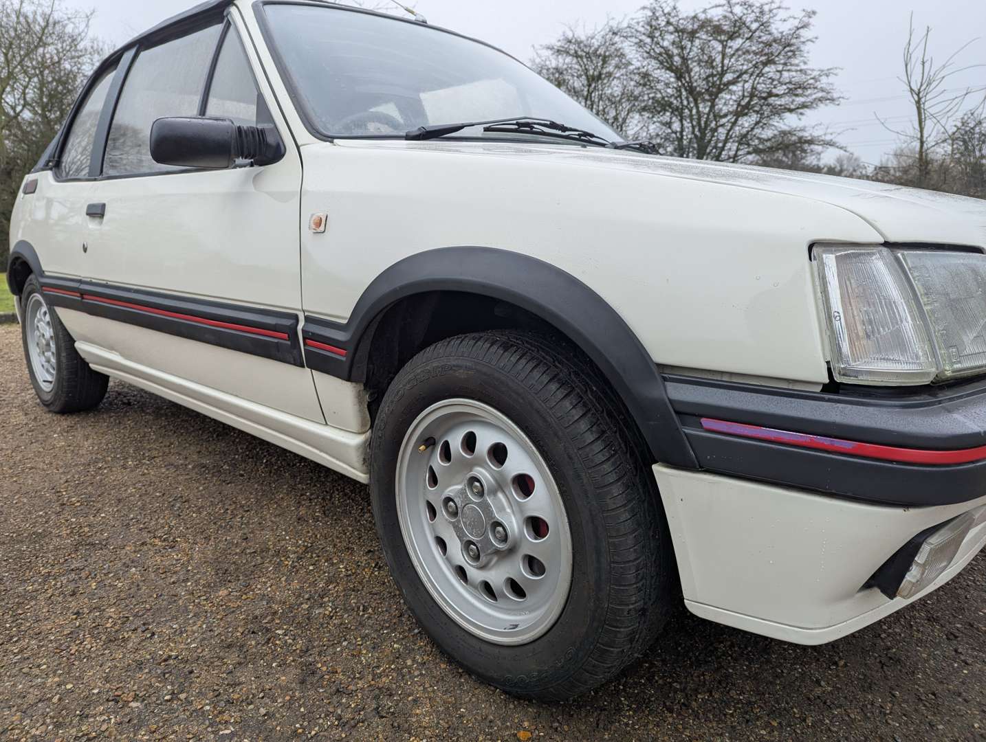 <p>1989 PEUGEOT 205 CABRIOLET JUNIOR</p>