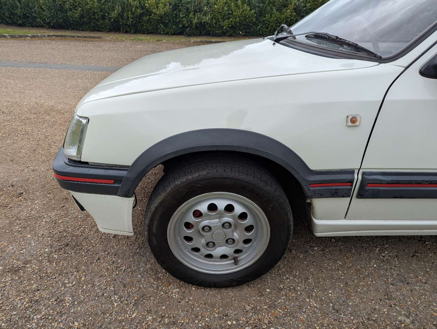 <p>1989 PEUGEOT 205 CABRIOLET JUNIOR</p>