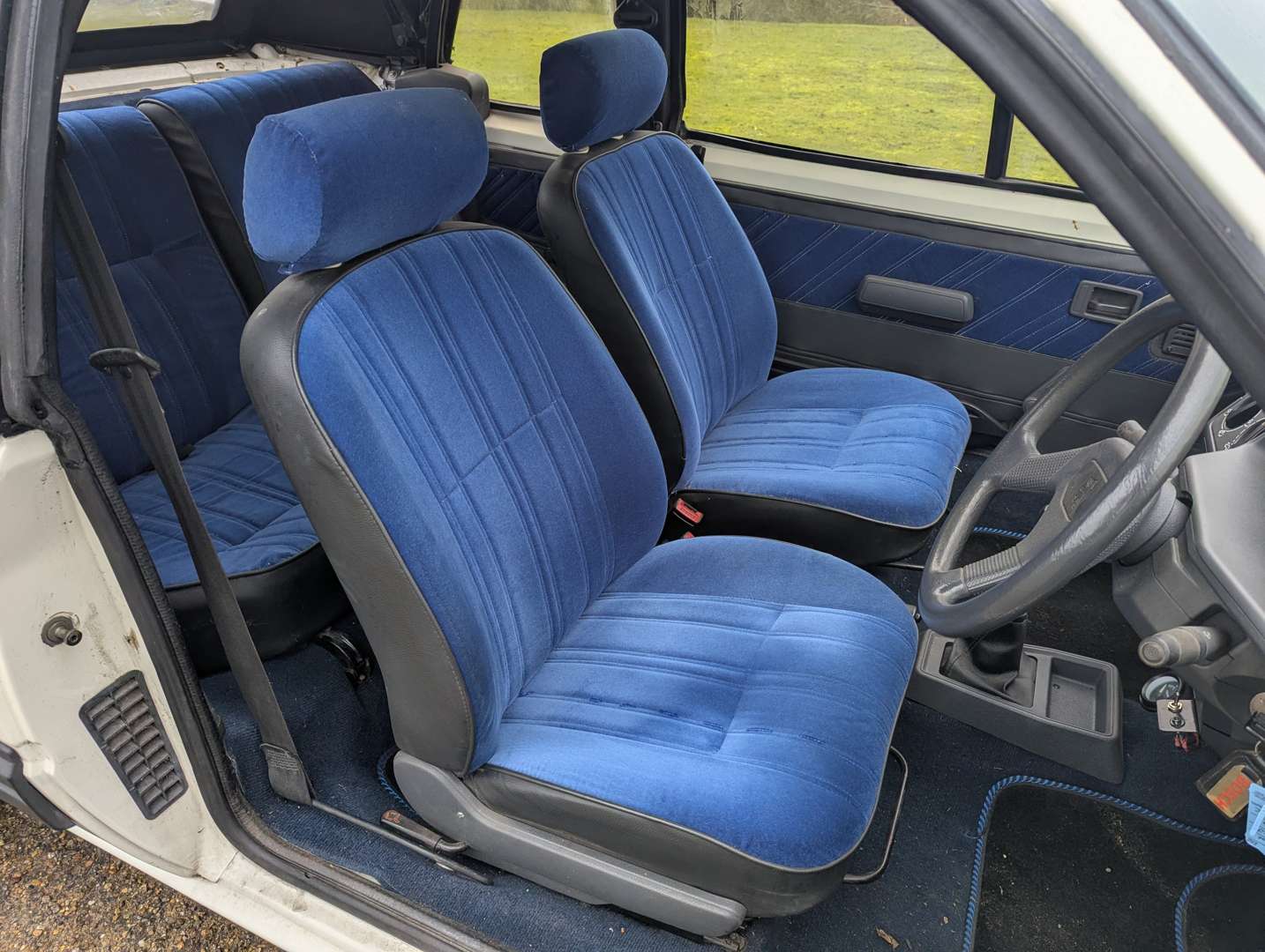 <p>1989 PEUGEOT 205 CABRIOLET JUNIOR</p>