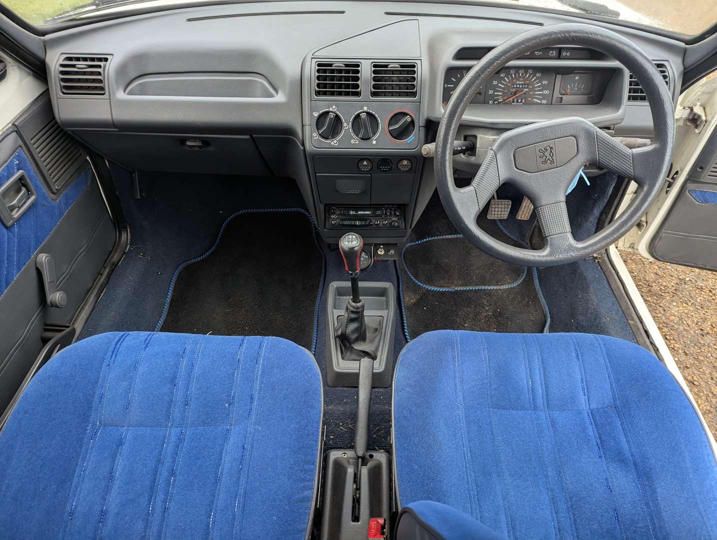 <p>1989 PEUGEOT 205 CABRIOLET JUNIOR</p>