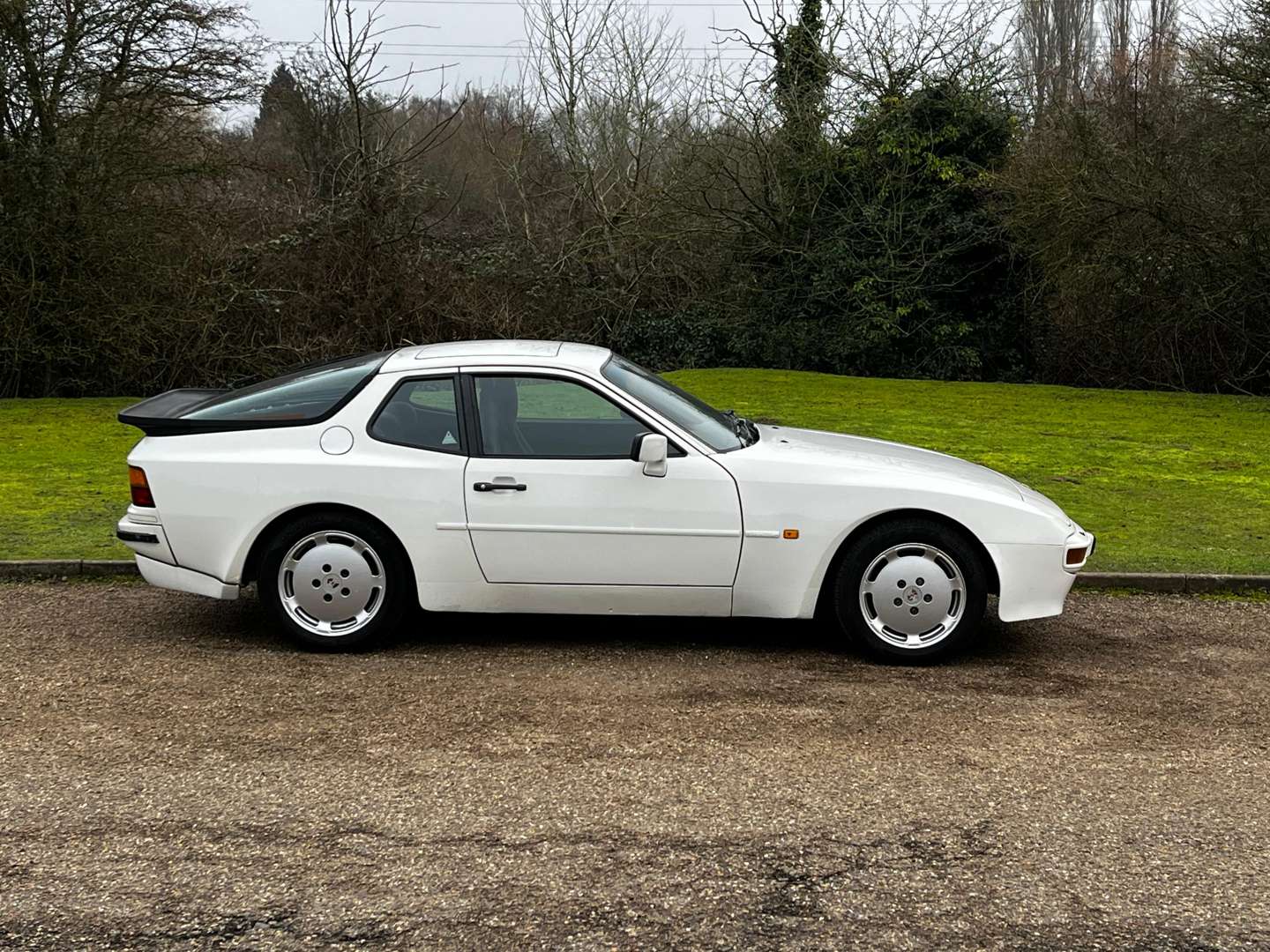 <p>1987 PORSCHE 944 S</p>