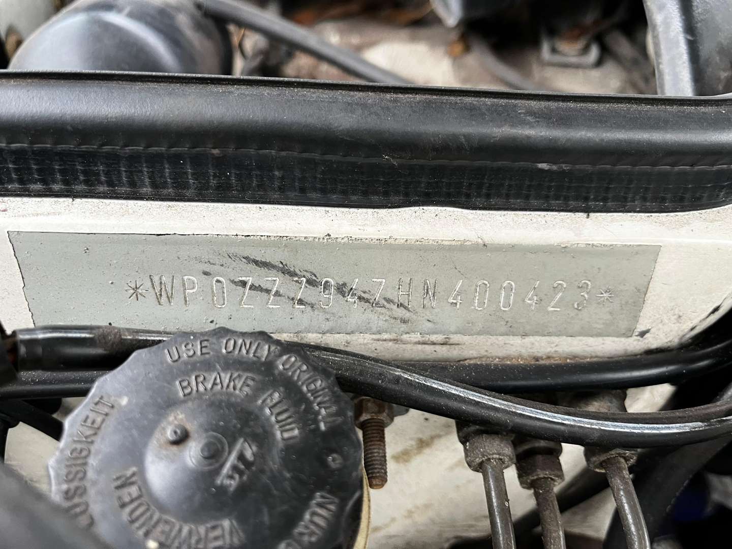 <p>1987 PORSCHE 944 S</p>