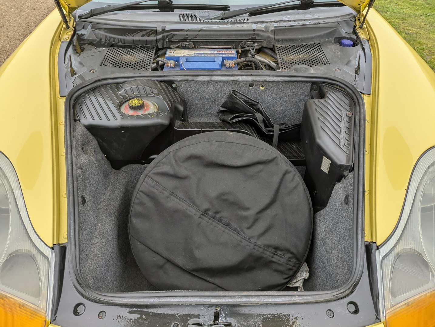 <p>1997 PORSCHE BOXSTER</p>