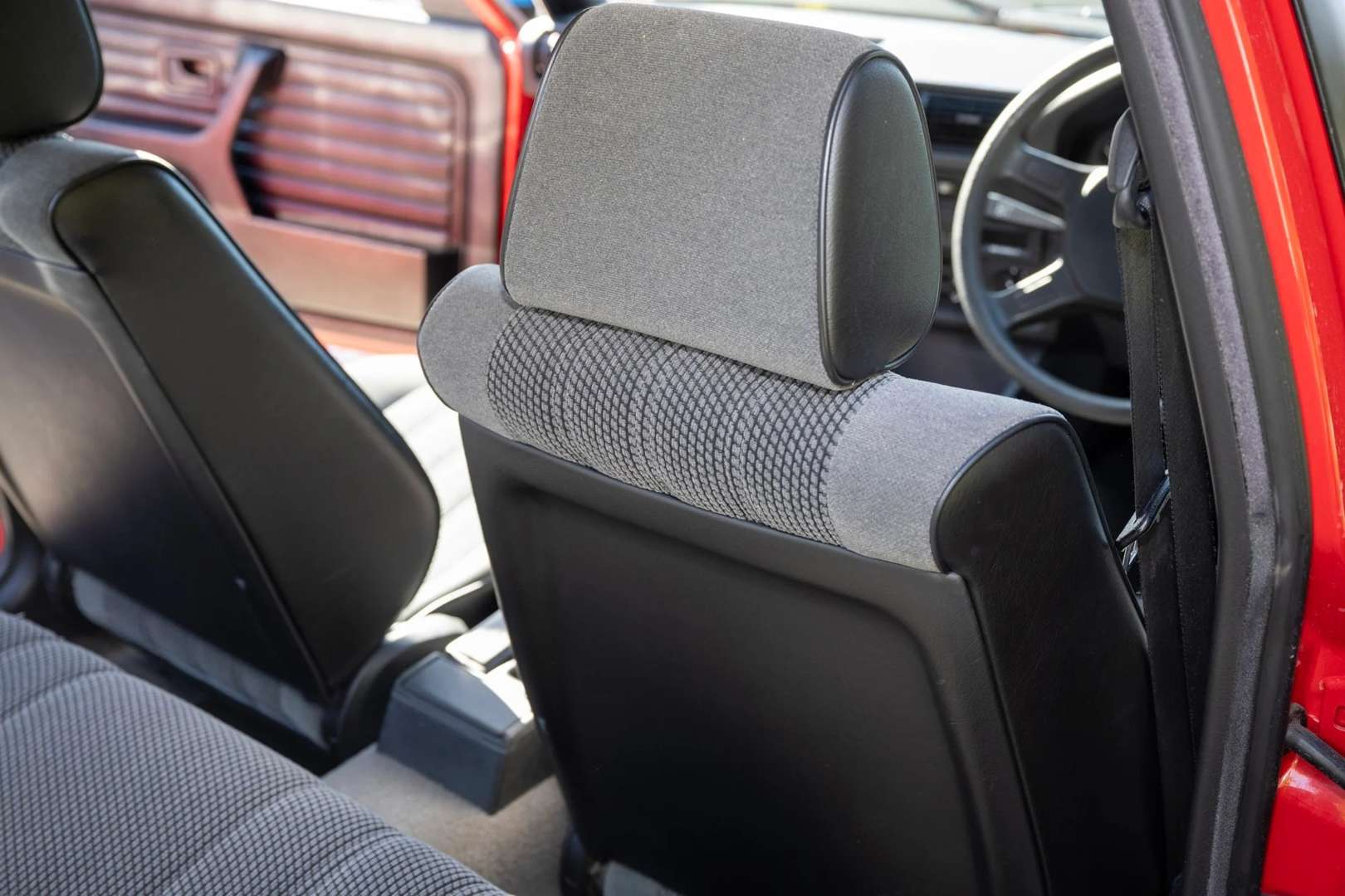 <p>1990 BMW 316I E30</p>