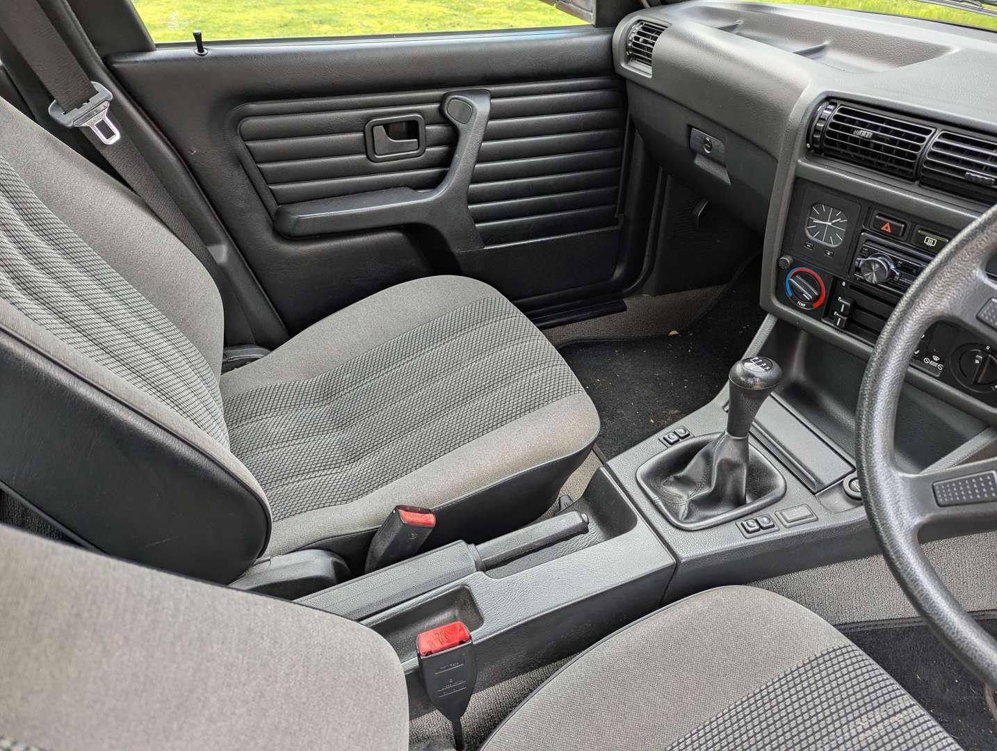 <p>1990 BMW 316I E30</p>