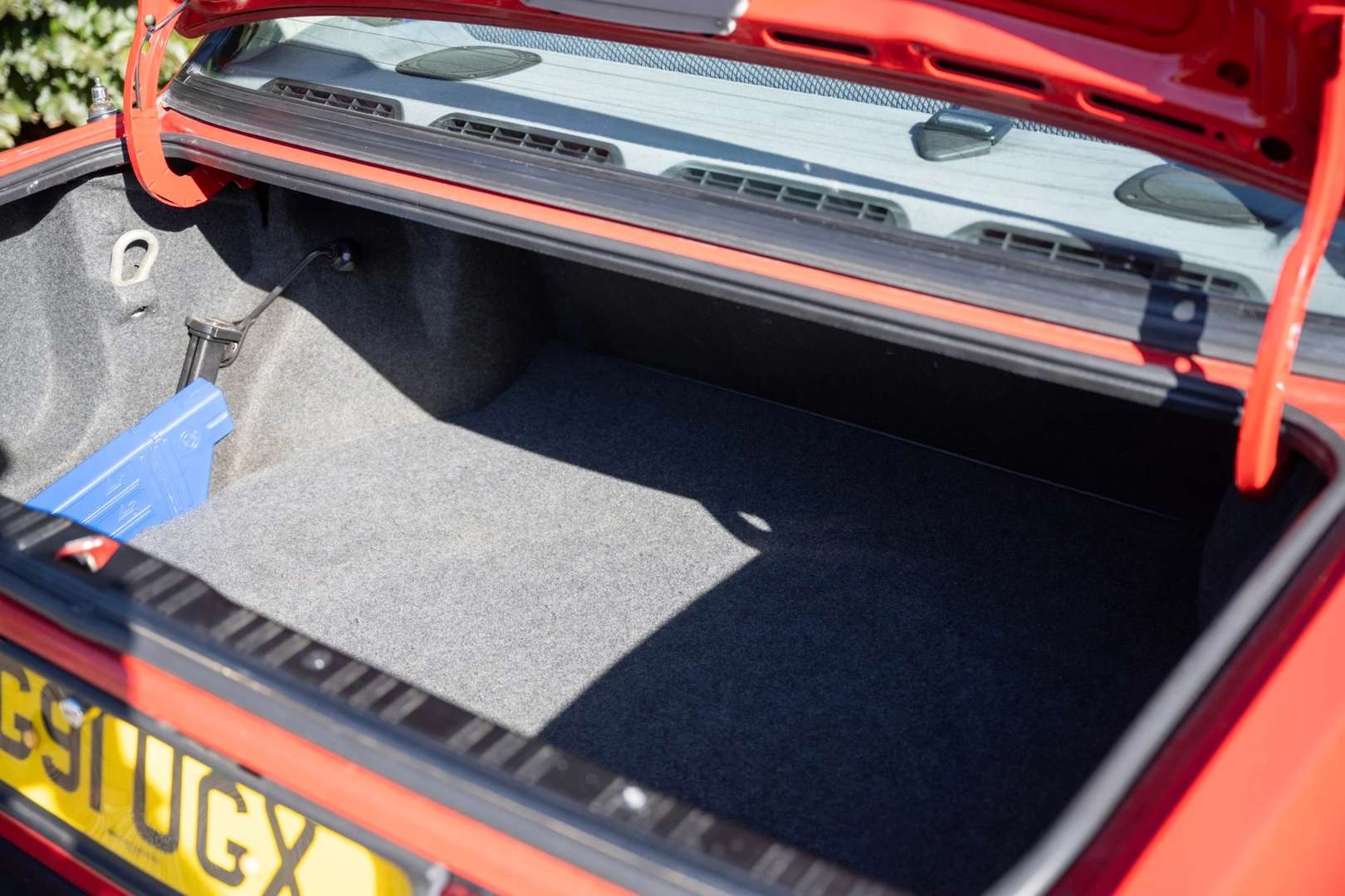 <p>1990 BMW 316I E30</p>